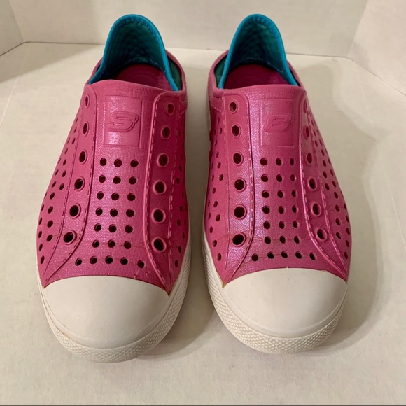 Skechers Other - Sketchers slip on shoe